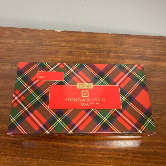 Stone Mountain Women's Black/Tan Bonded Leather Cornell Bi-Fold Zip Wallet-NWT - Picture 2 of 2